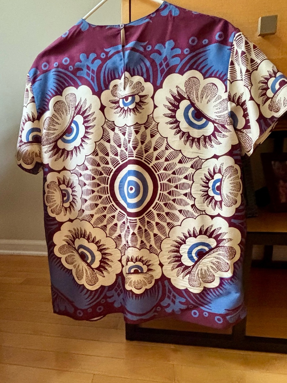 Valentino Garavani Purple and Cream Floral Short-Sleeve Blouse. Authentic. - Picture 4 of 4